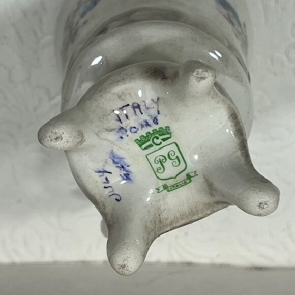 VTG PG Italy Porcelain Floral Footed Tea/Coffee Cup Unique Handle 3.5" Tall - Picture 8 of 14